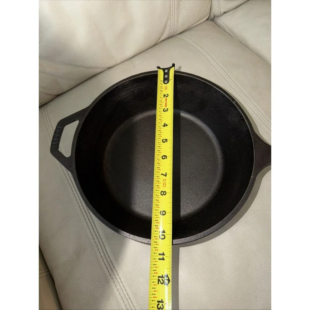 Lodge 8 CF 10” Cast Iron Skillet 3
